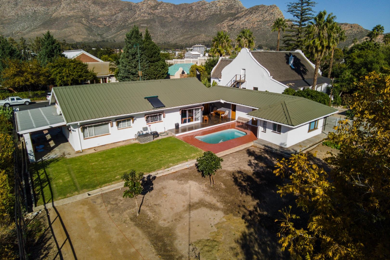 4 Bedroom House for sale in Montagu P24114481553