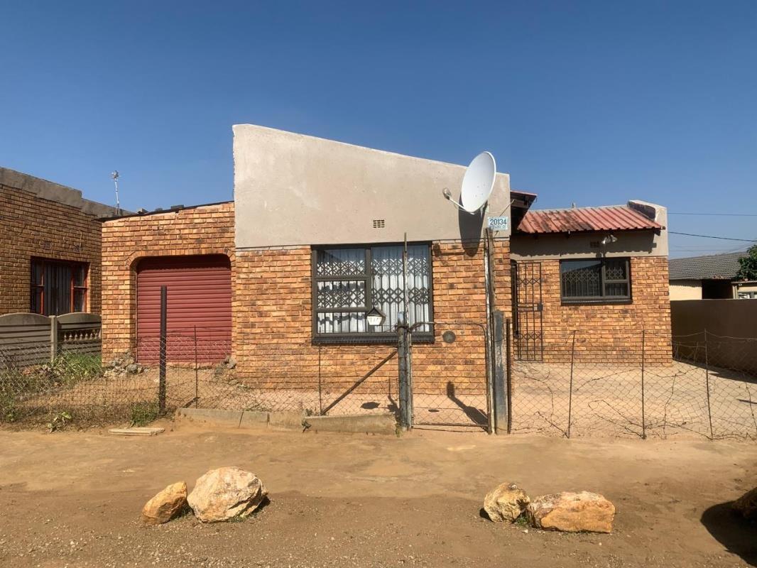 3 Bedroom House for sale in Etwatwa 134 Yende P24114483205