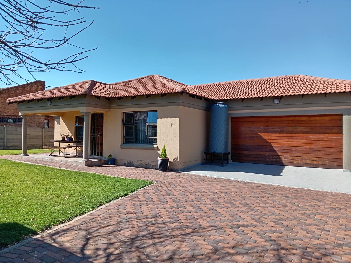 3 Bedroom House for sale in Sharon Park P24114483783