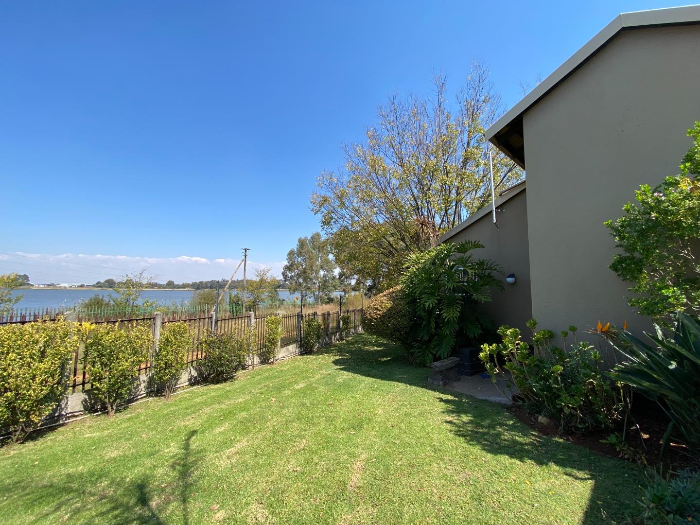 Bonaero Park Property Property and houses to rent in Bonaero Park