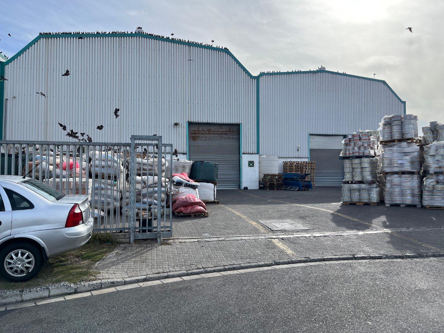 Industrial property to rent in Montague Gardens 8.1 Ludel Park, 3