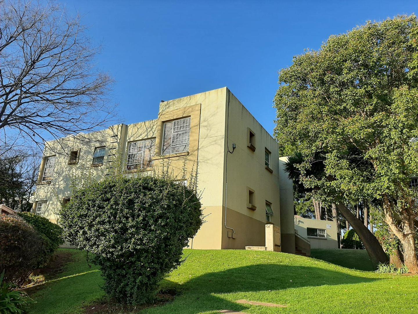 3 Bedroom Apartment / flat to rent in Rembrandt Park P24114497654