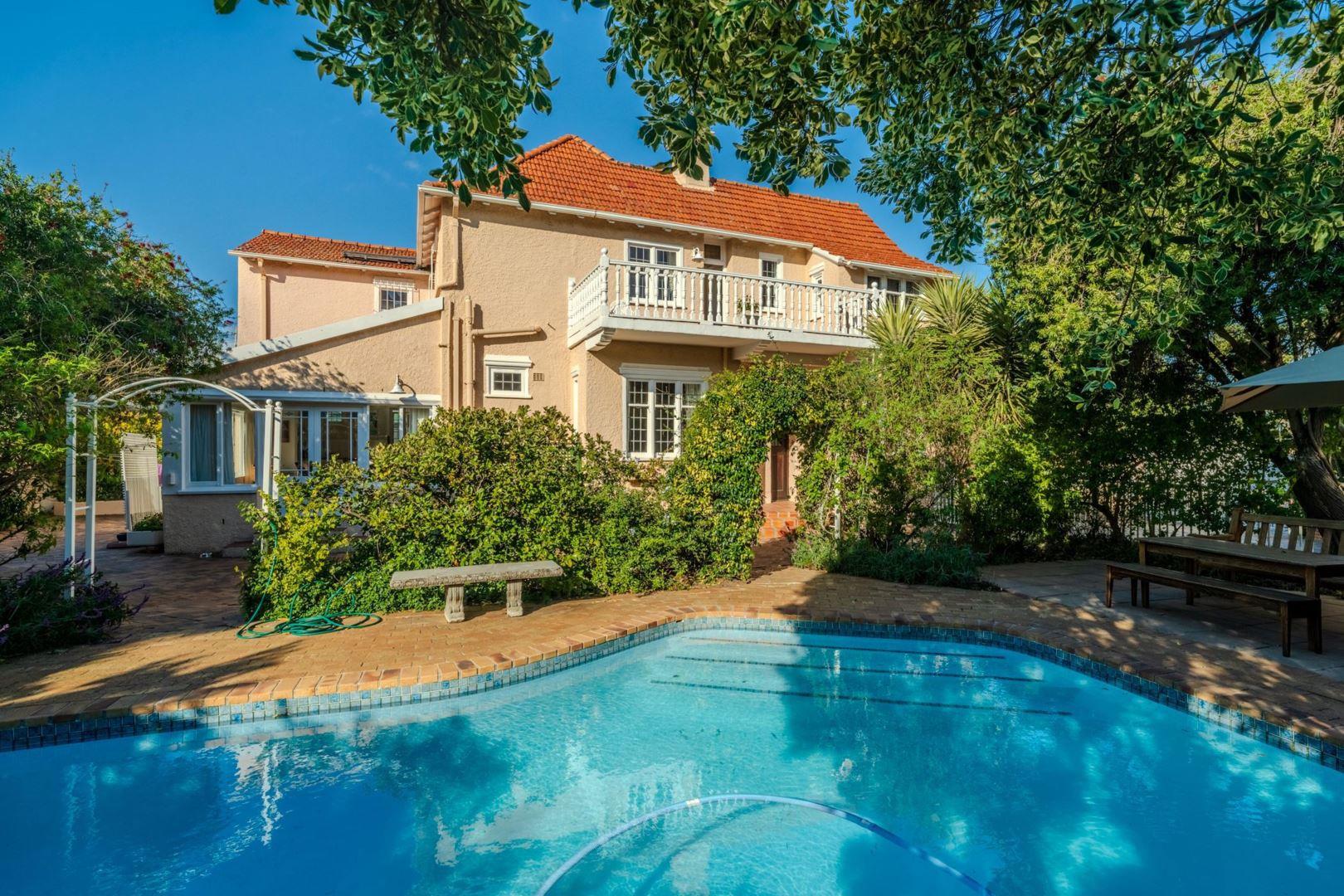 5 Bedroom House for sale in Rondebosch 32 Bonair Road P24114484629