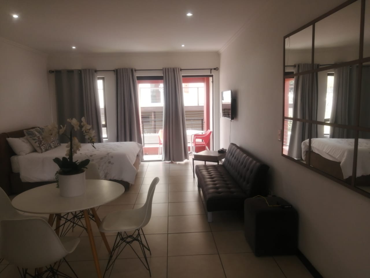 1 Bedroom Apartment / flat to rent in Sunninghill P24114082565
