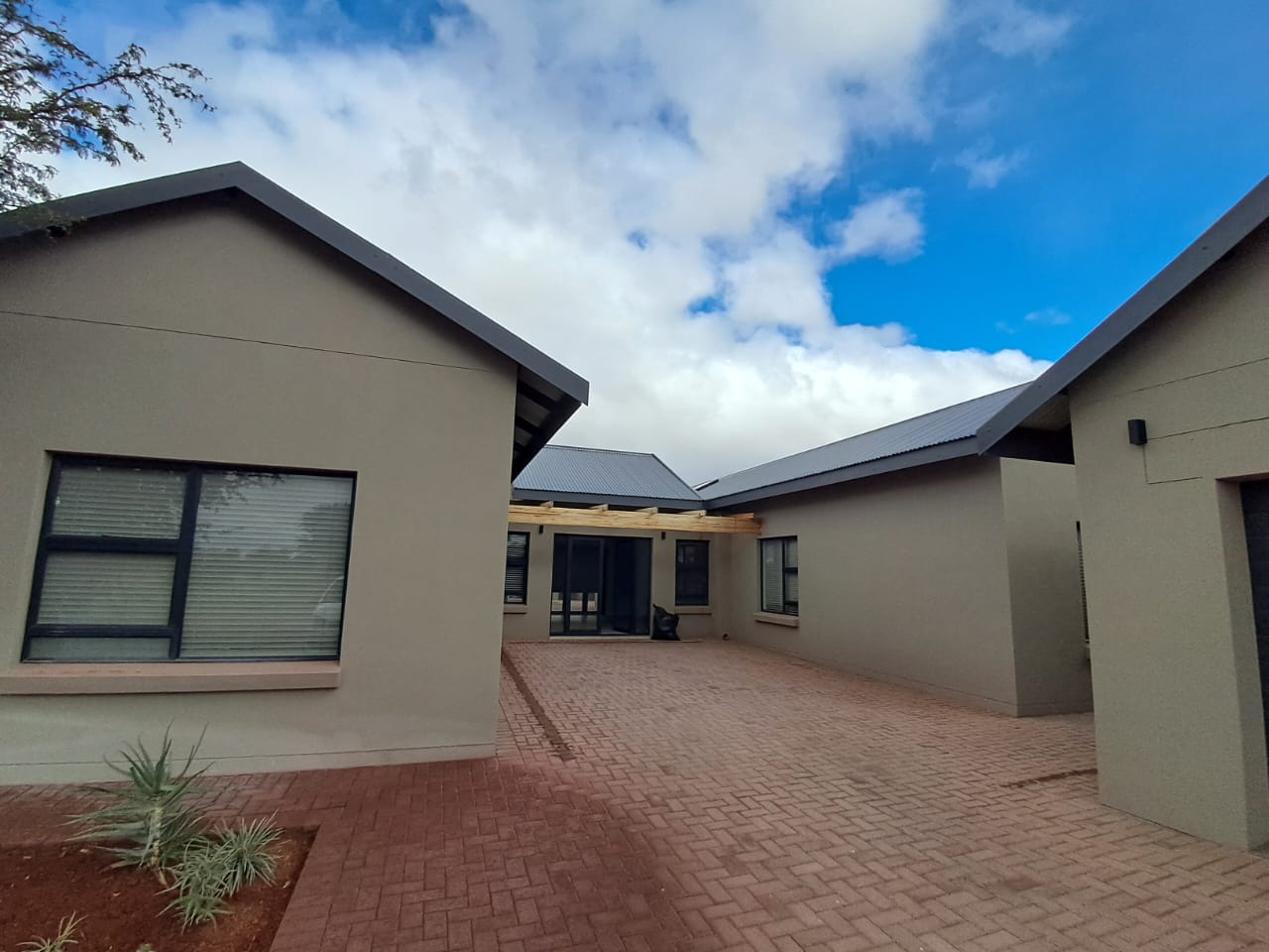 4 Bedroom House to rent in Kathu P24114485830