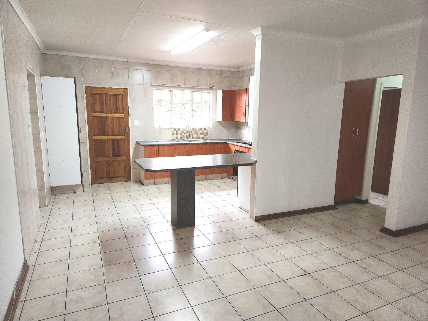 2 Bedroom House to rent in Reyno Ridge P24114486077