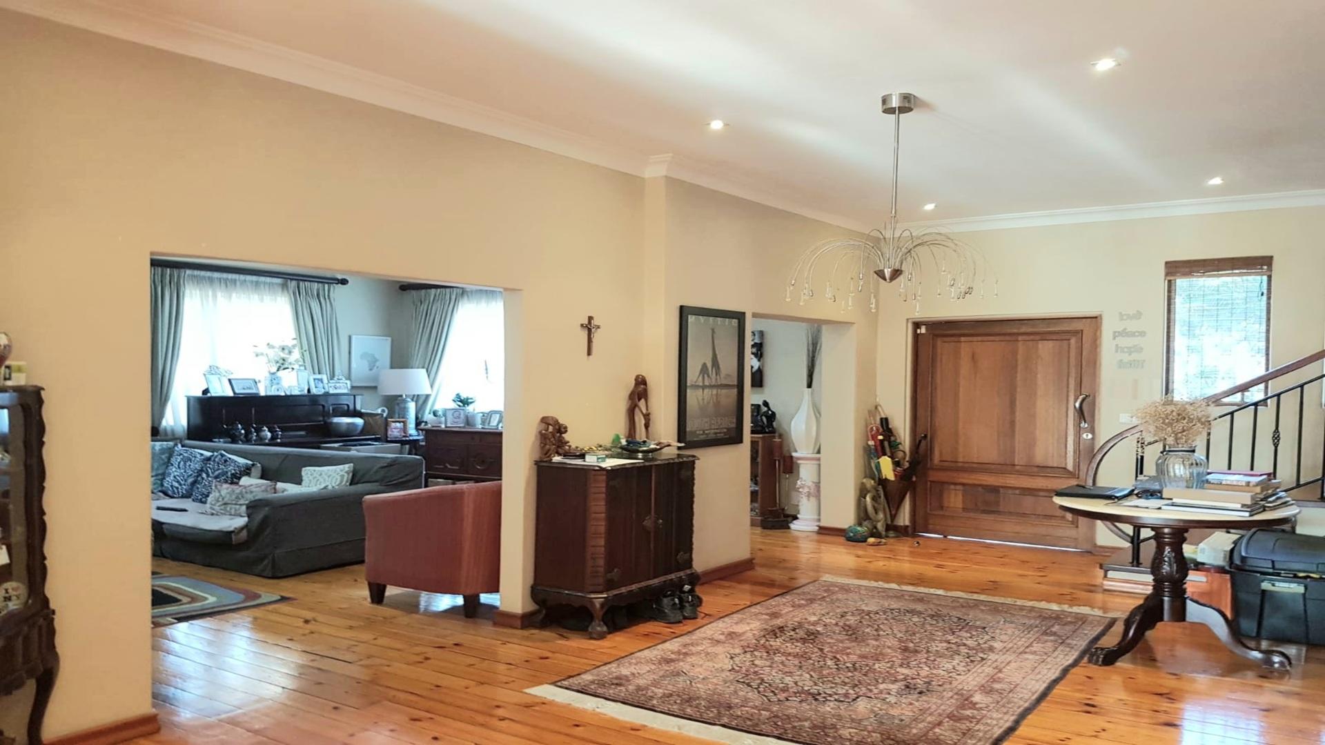 5 Bedroom House for sale in Athlone P24114487280