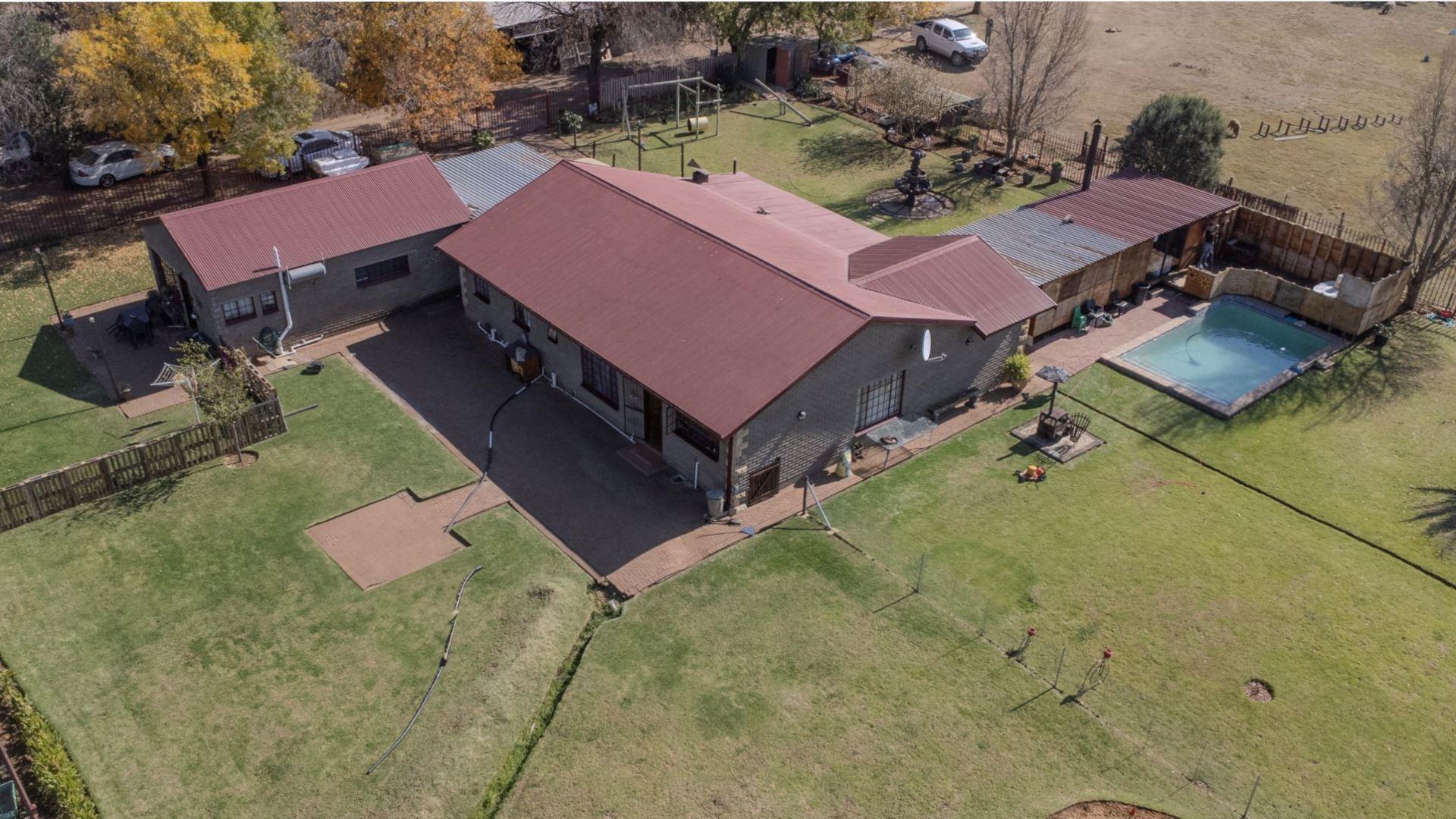 Farm for sale in Kellys View P24114488445