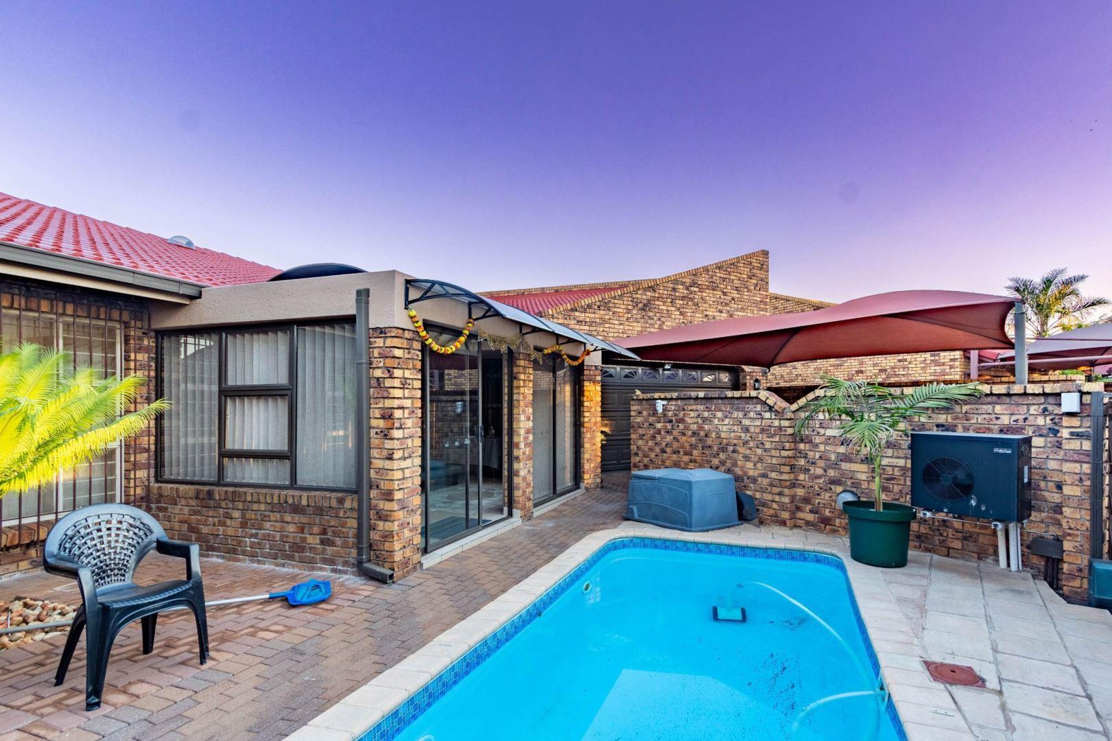 3 Bedroom House for sale in Beyers Park P24114489084