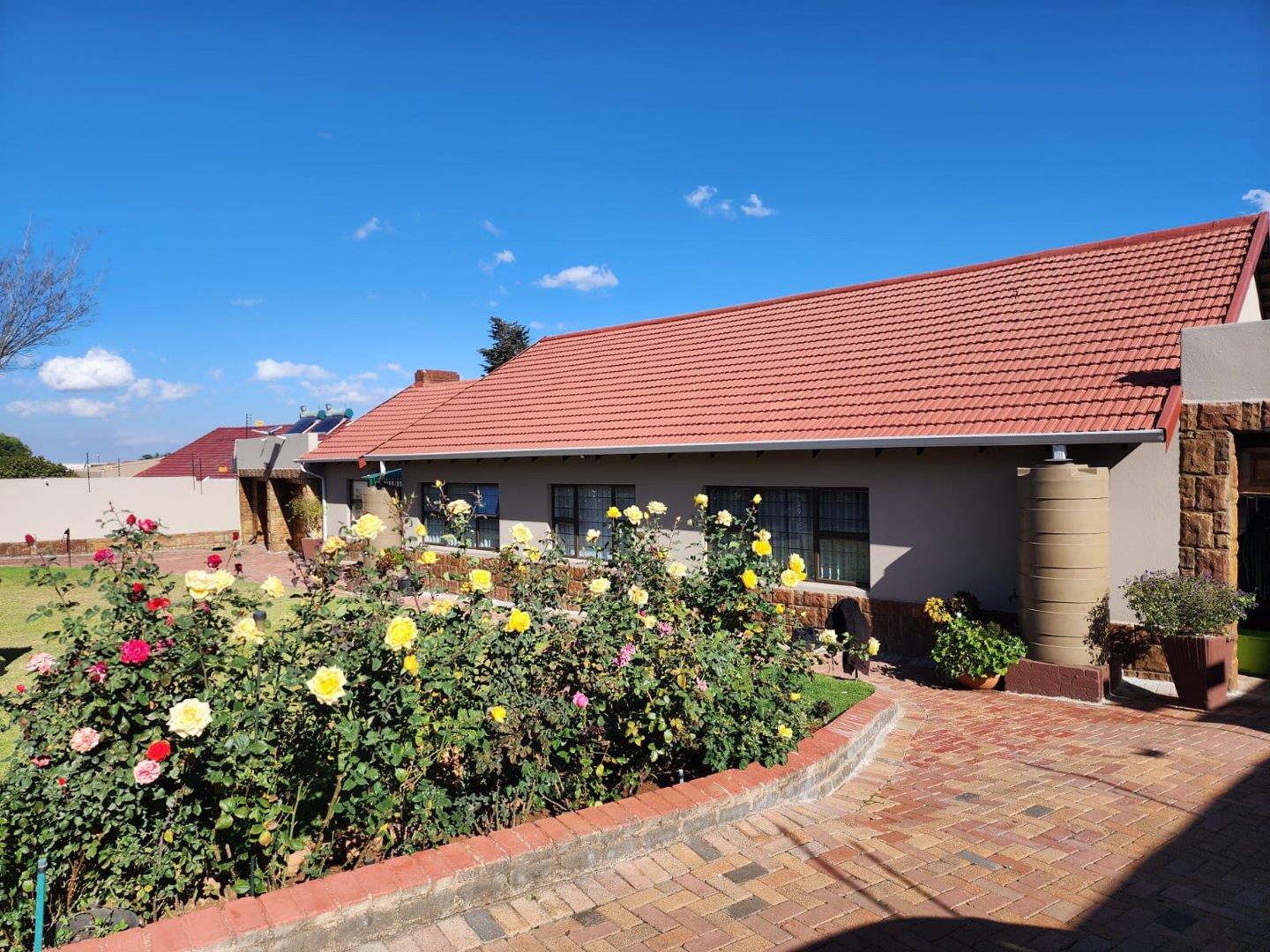 3 Bedroom House for sale in Marlands 8 2nd Avenue P24114489506