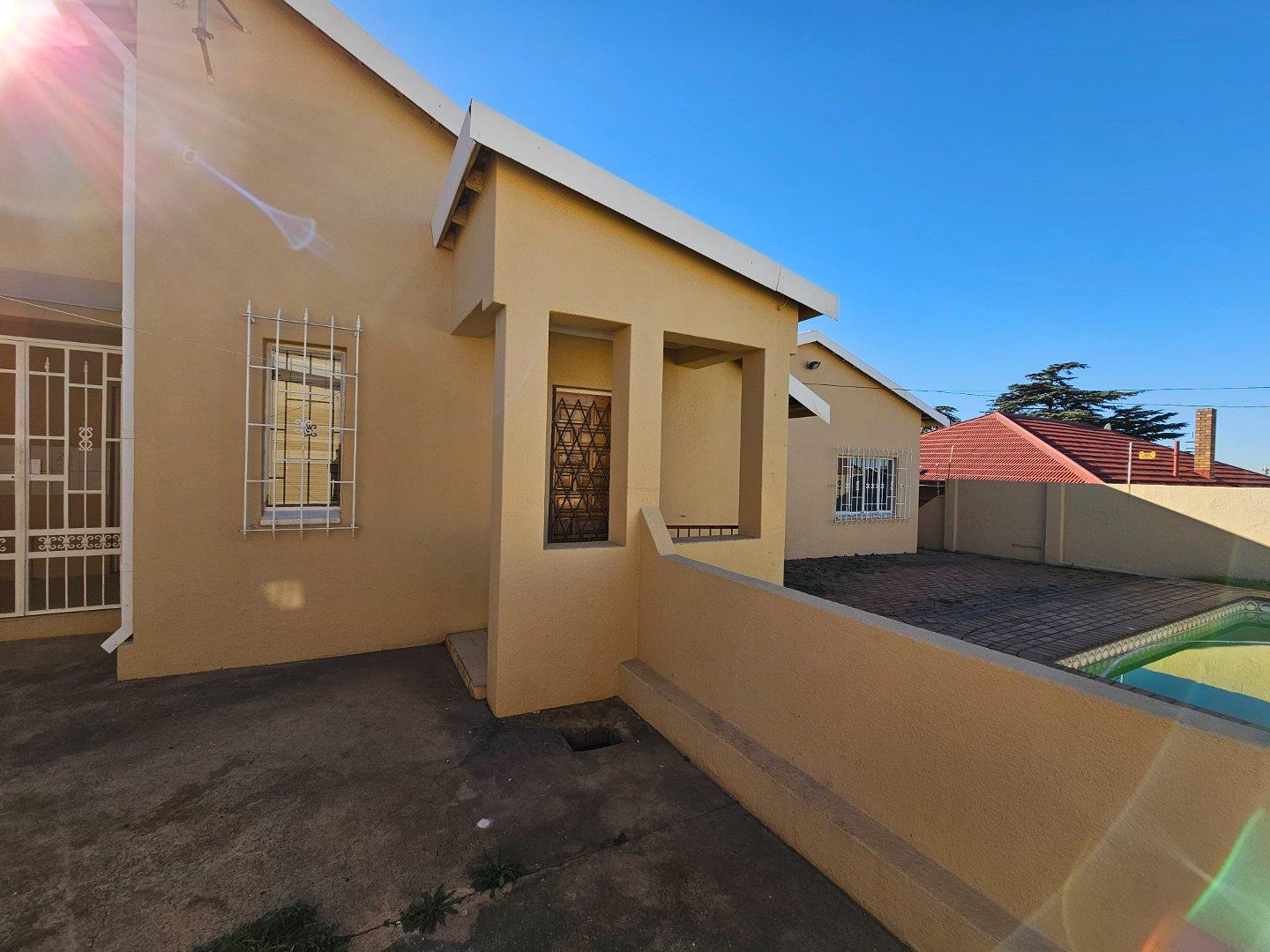 Dawnview Property Property and houses to rent in Dawnview