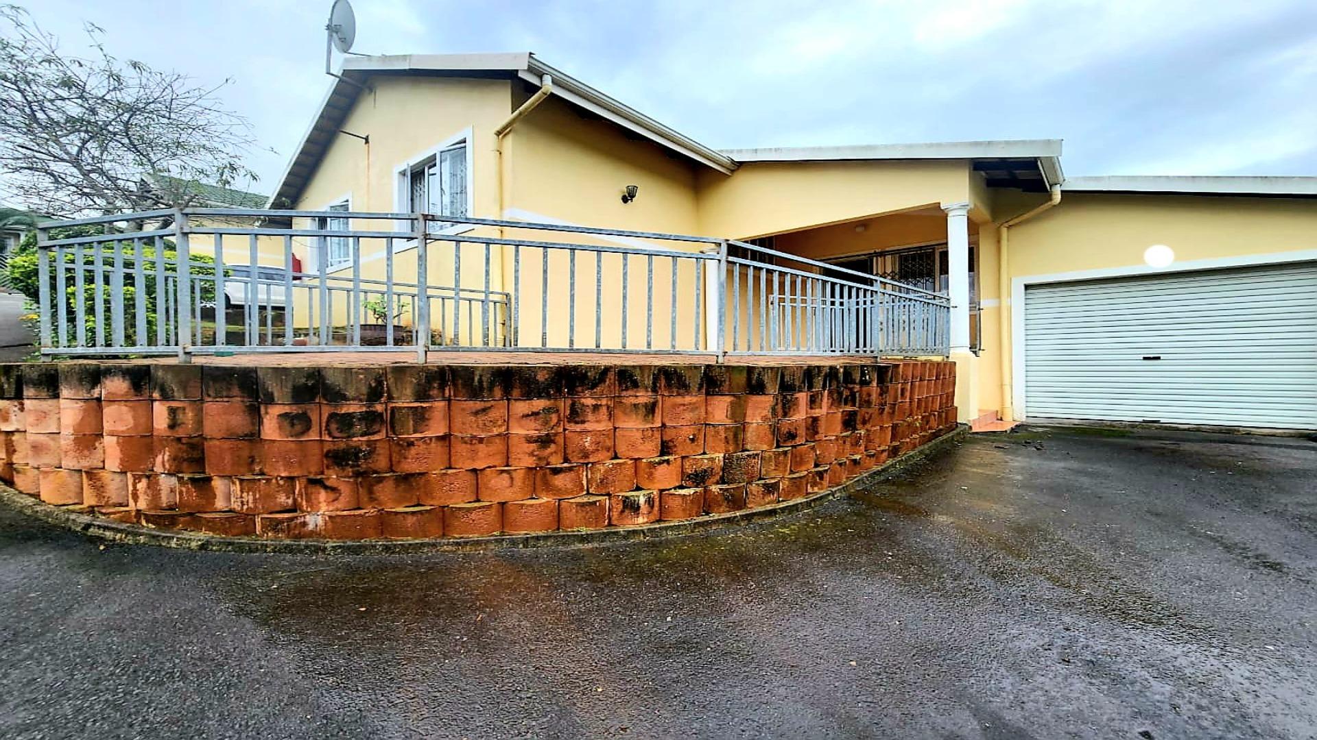 3 Bedroom Townhouse for sale in Mount 47 Lakeside Drive