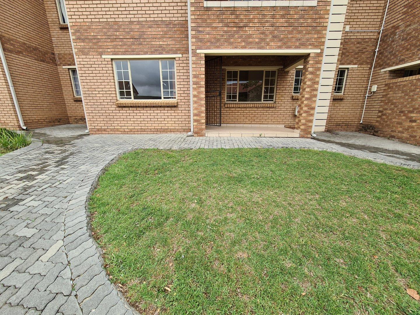 2 Bedroom Apartment / flat to rent in Northwold 22 Maple Dr P24