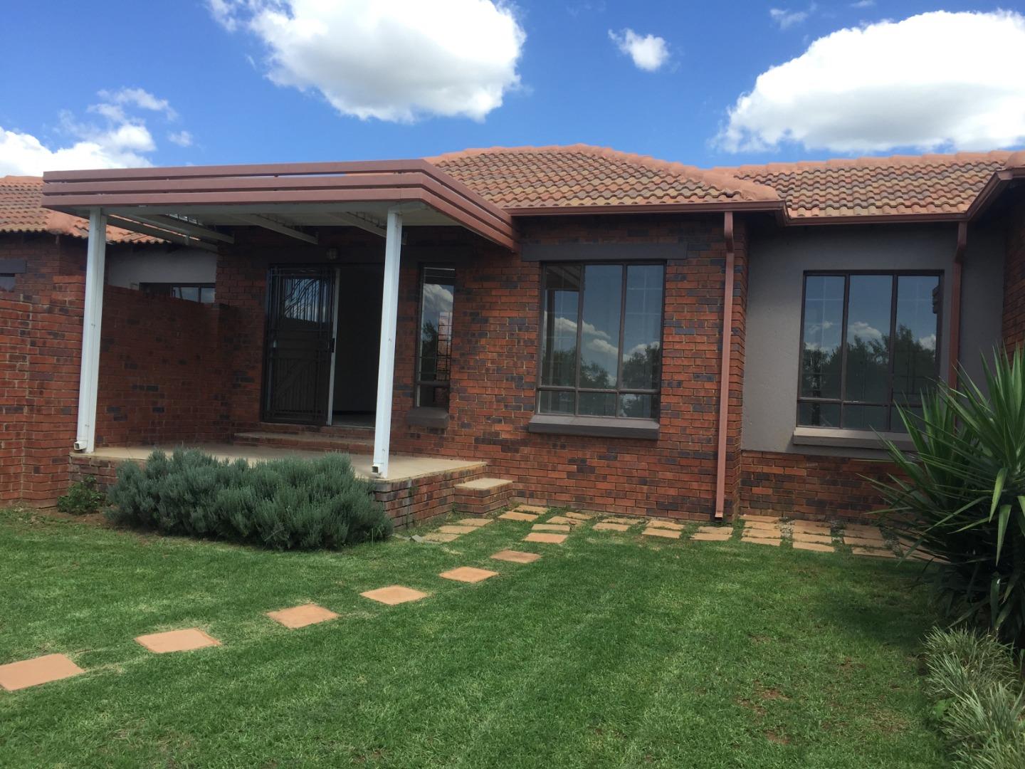 Mooikloof Ridge Property Property and houses to rent in Mooikloof