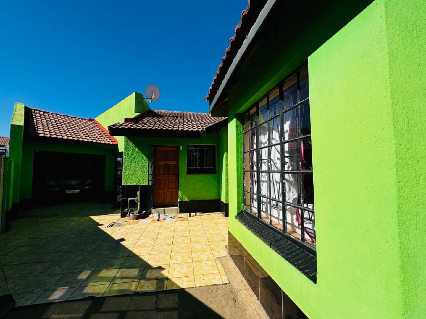 3 Bedroom House for sale in Rainbow Park P24114491075