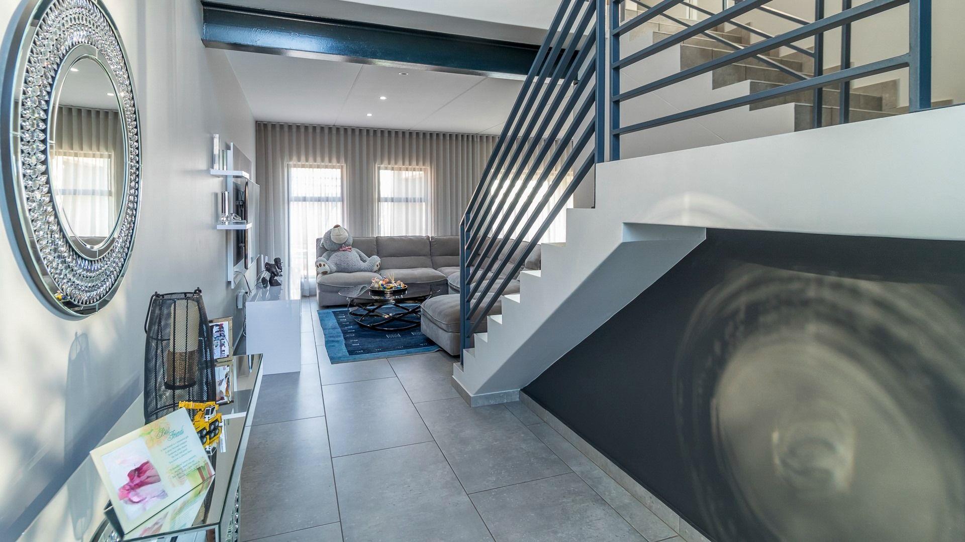 3 Bedroom House for sale in Crowthorne AH P24114652325