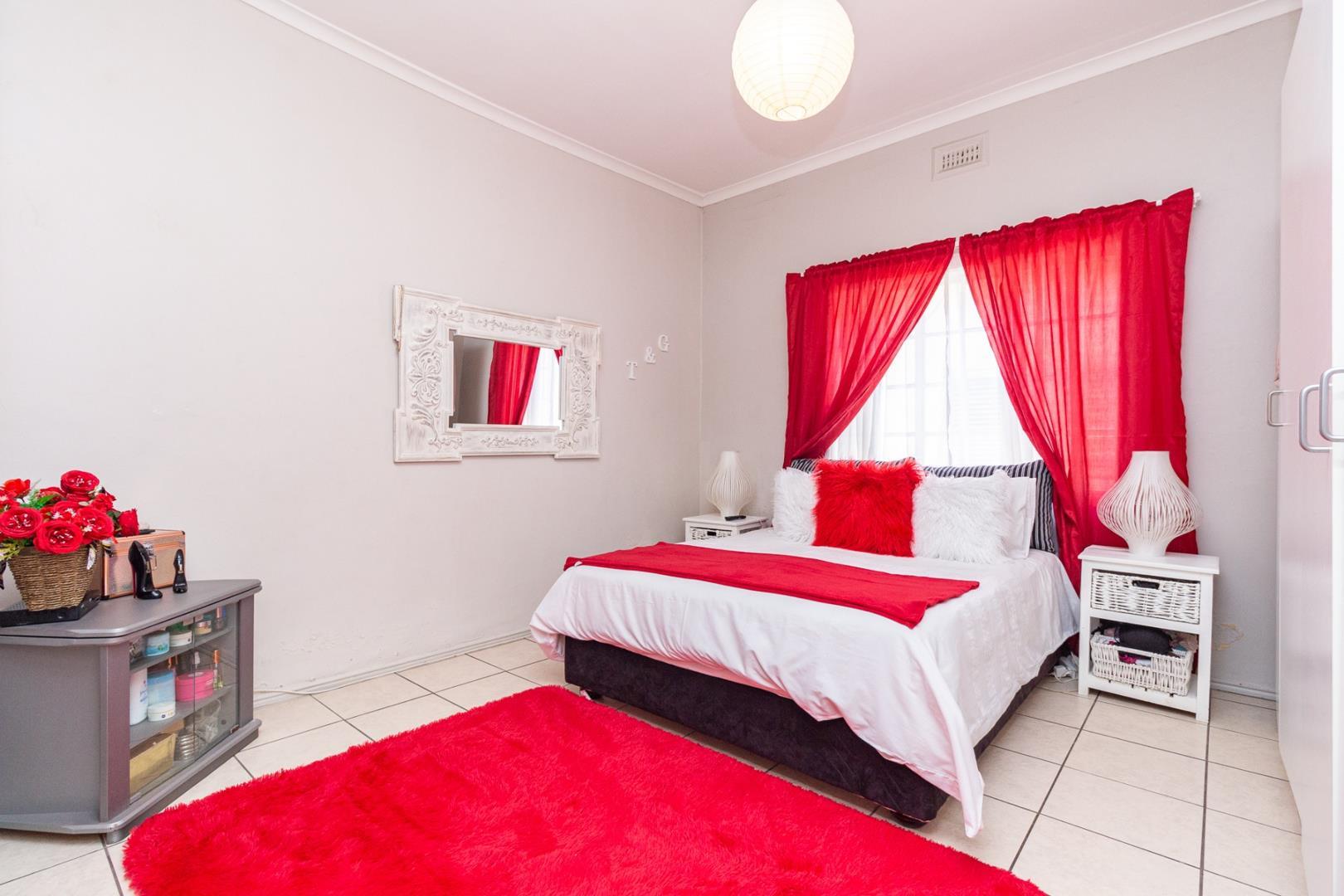 3 Bedroom House for sale in Maitland P24112185496