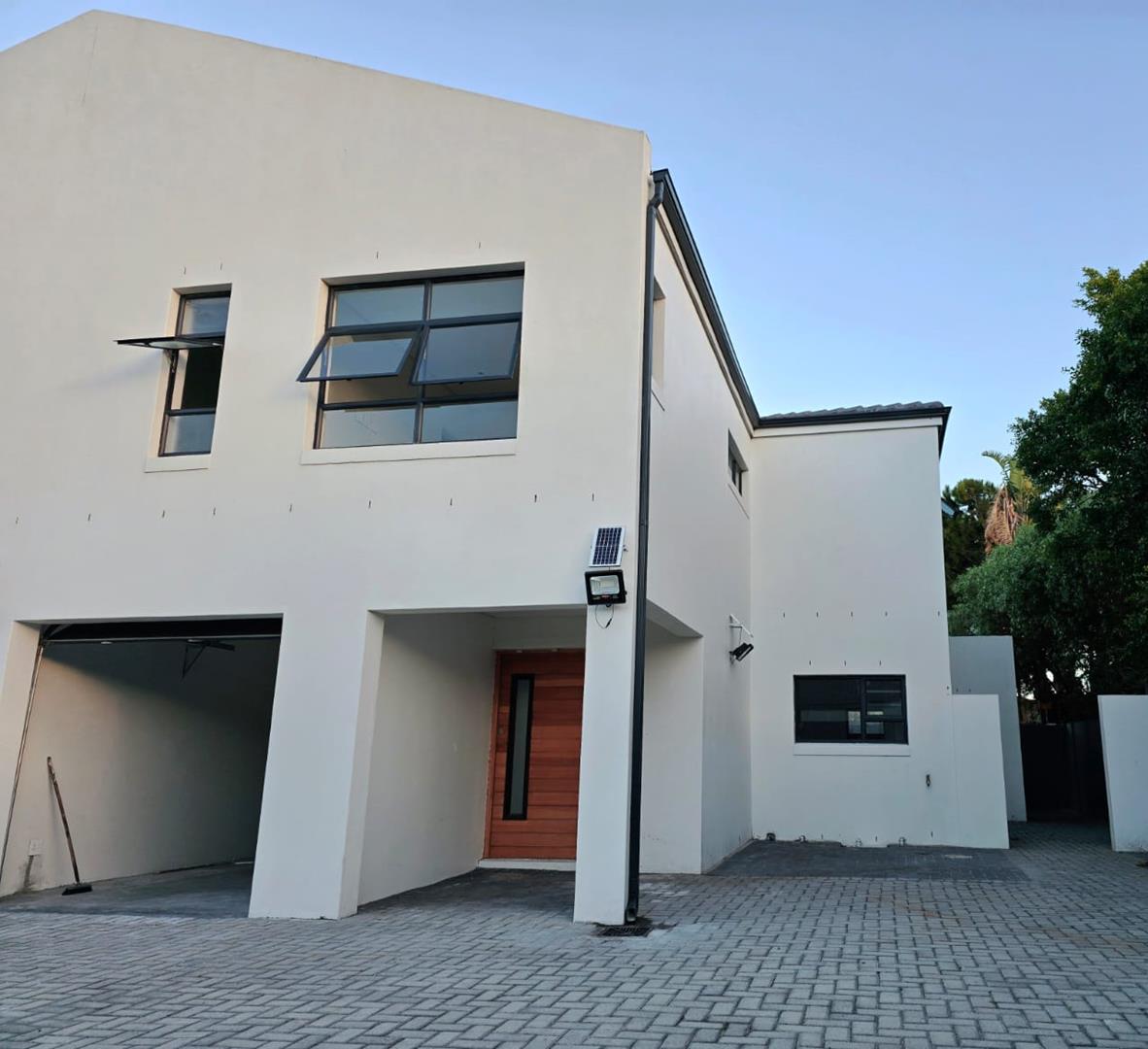 3 Bedroom Townhouse to rent in Crawford P24114491973