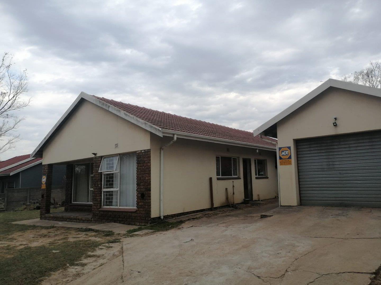 3 Bedroom House for sale in Die Heuwel P24114492104