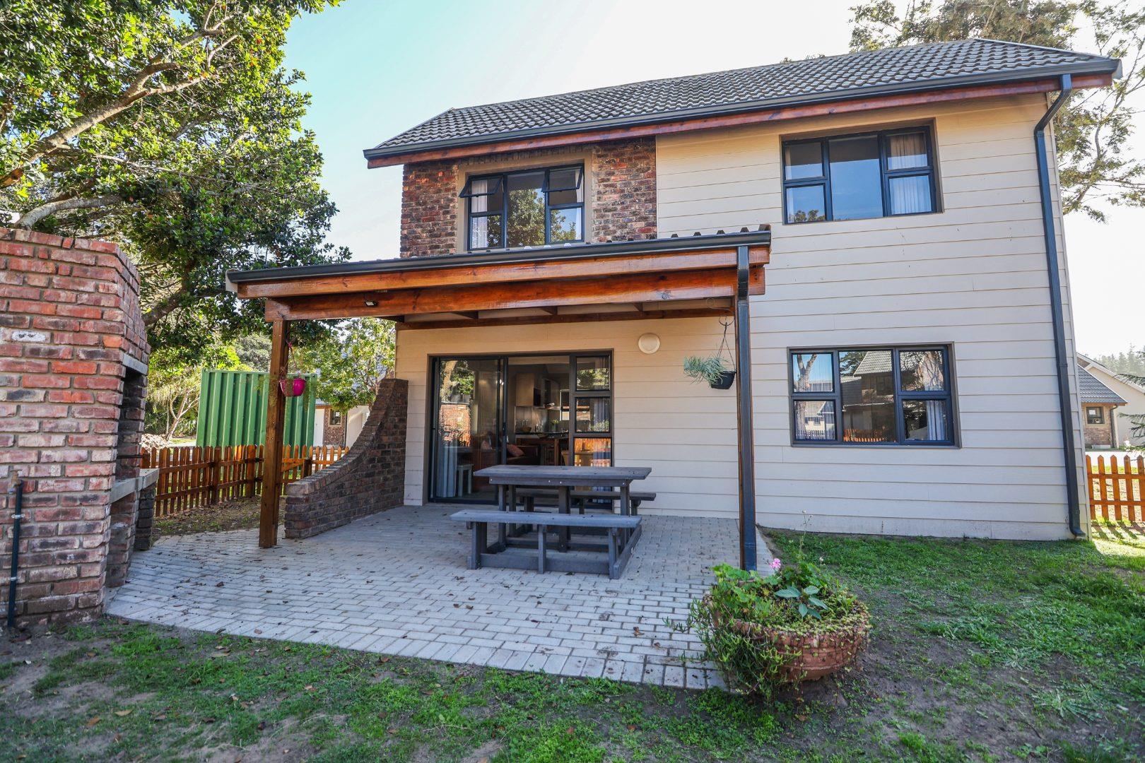 3 Bedroom House for sale in Swartvlei 1 Pine Lake Lifestyle Estate, 1