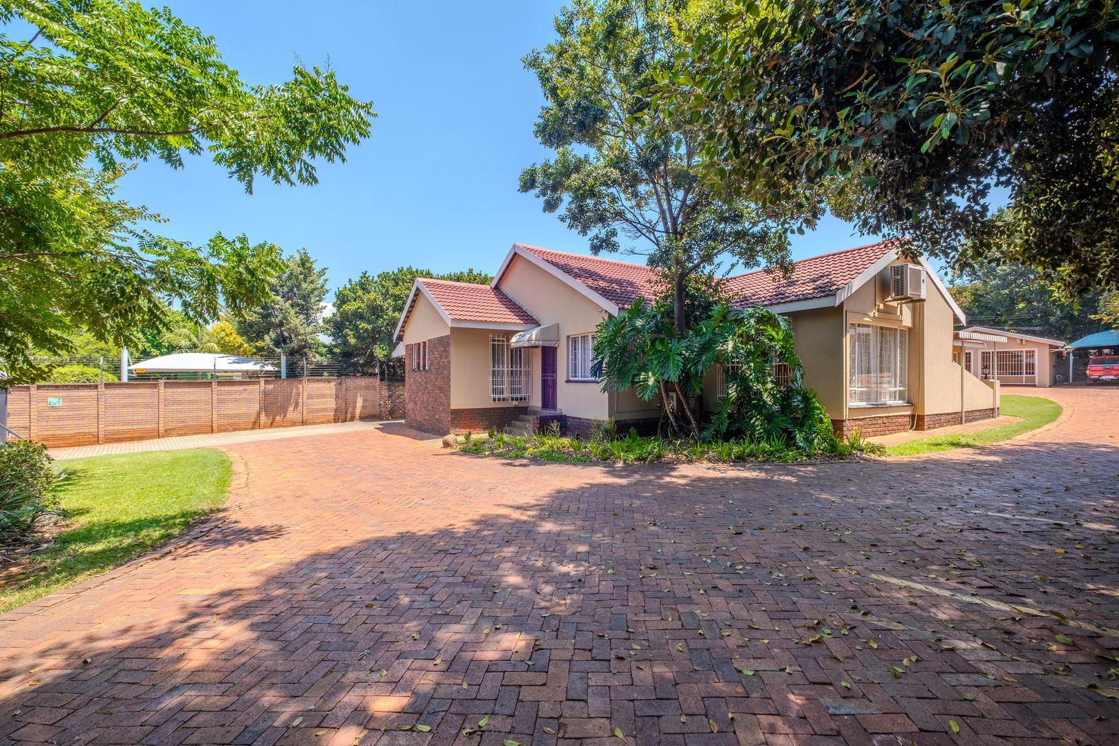 7 Bedroom House for sale in Murrayfield P24114059600