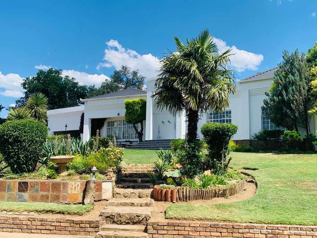 5 Bedroom House for sale in Aliwal North P24114494173