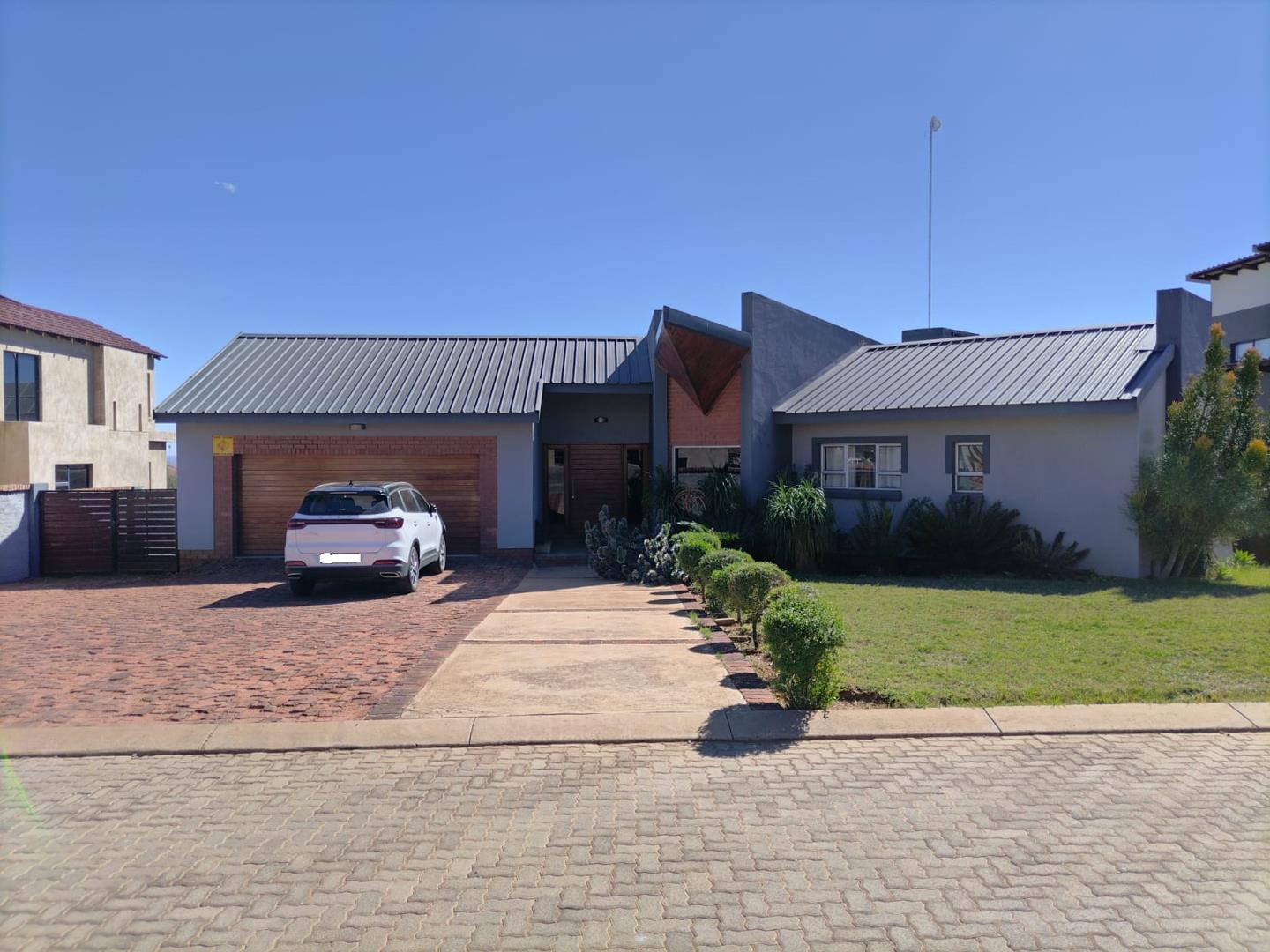 3 Bedroom House for sale in Eagles Crest P24114494542