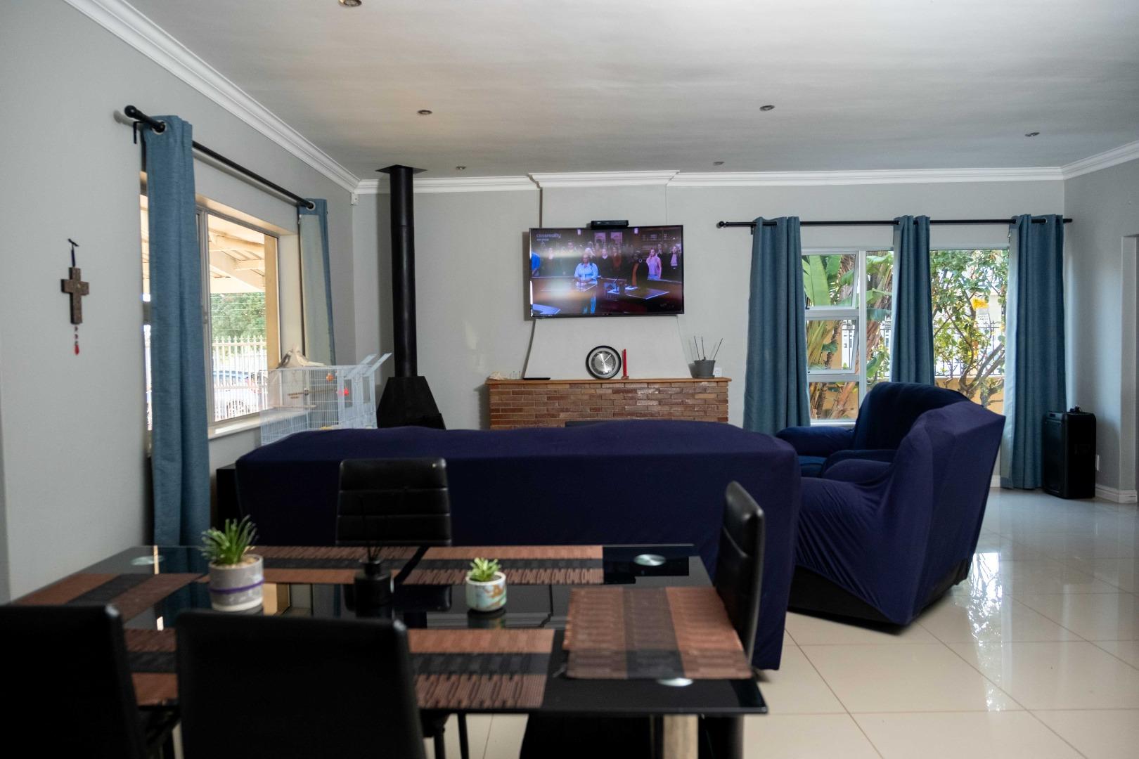 5 Bedroom House for sale in Monte Vista P24114495308