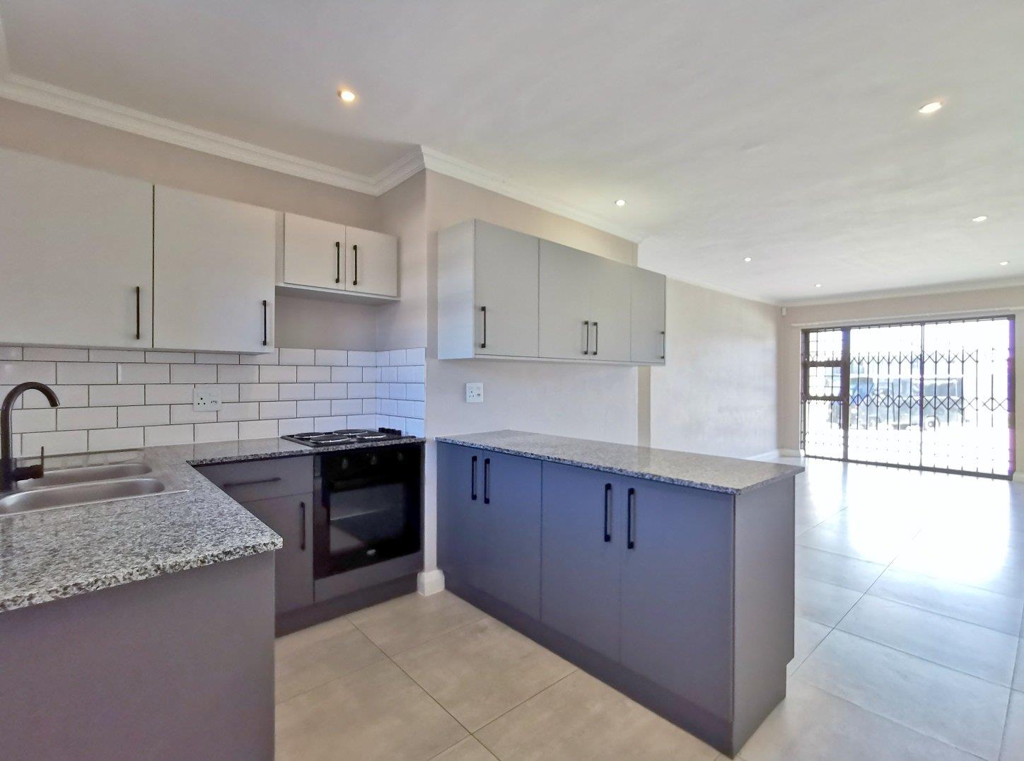 2 Bedroom Apartment / flat for sale in Sherwood Sherwood Manor 37