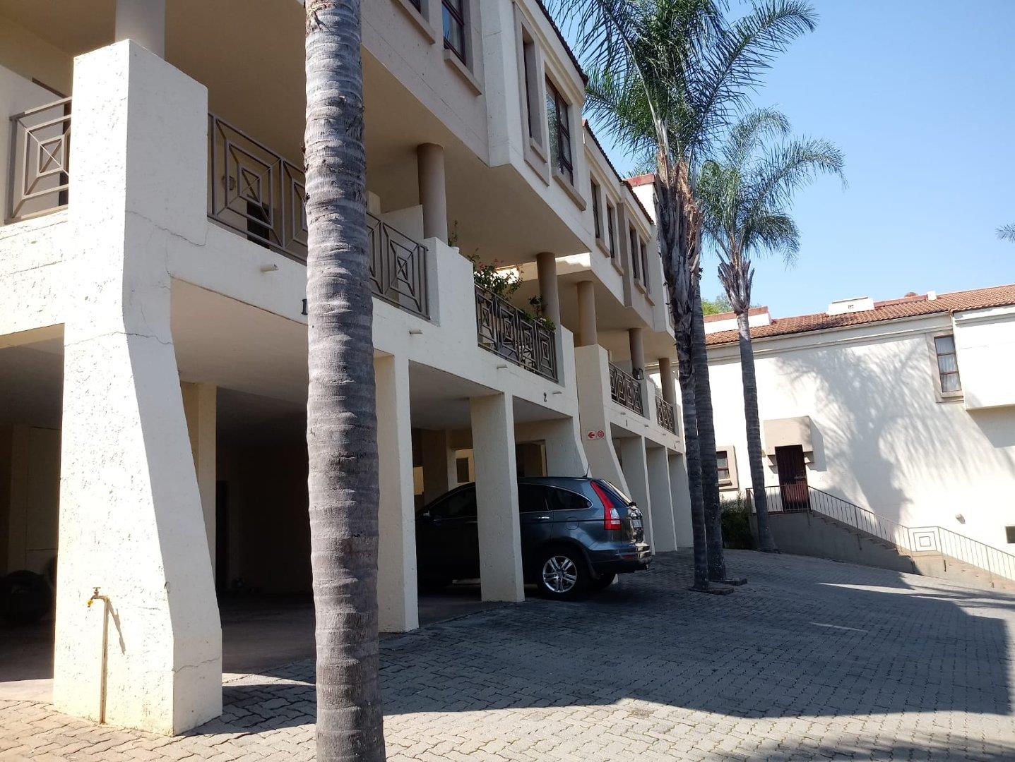 3 Bedroom Townhouse to rent in Arcadia 1 Falcons End P24114495906