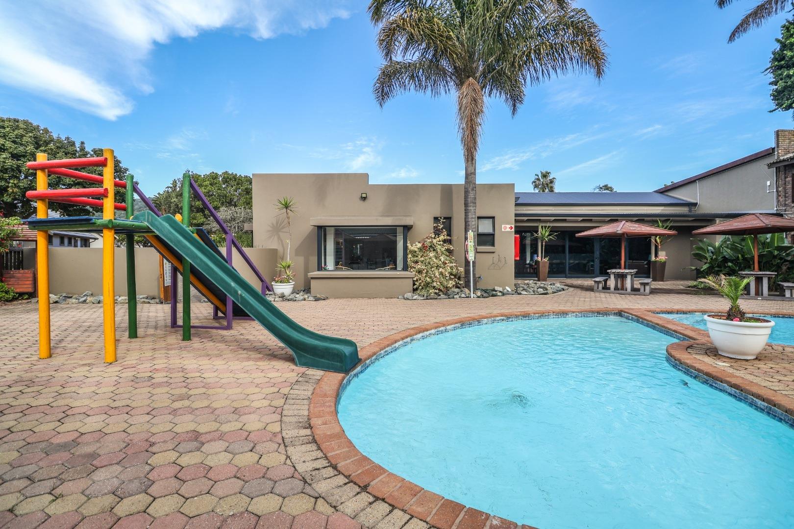 3 Bedroom Apartment / flat for sale in Swartvlei 6 Pine Lake