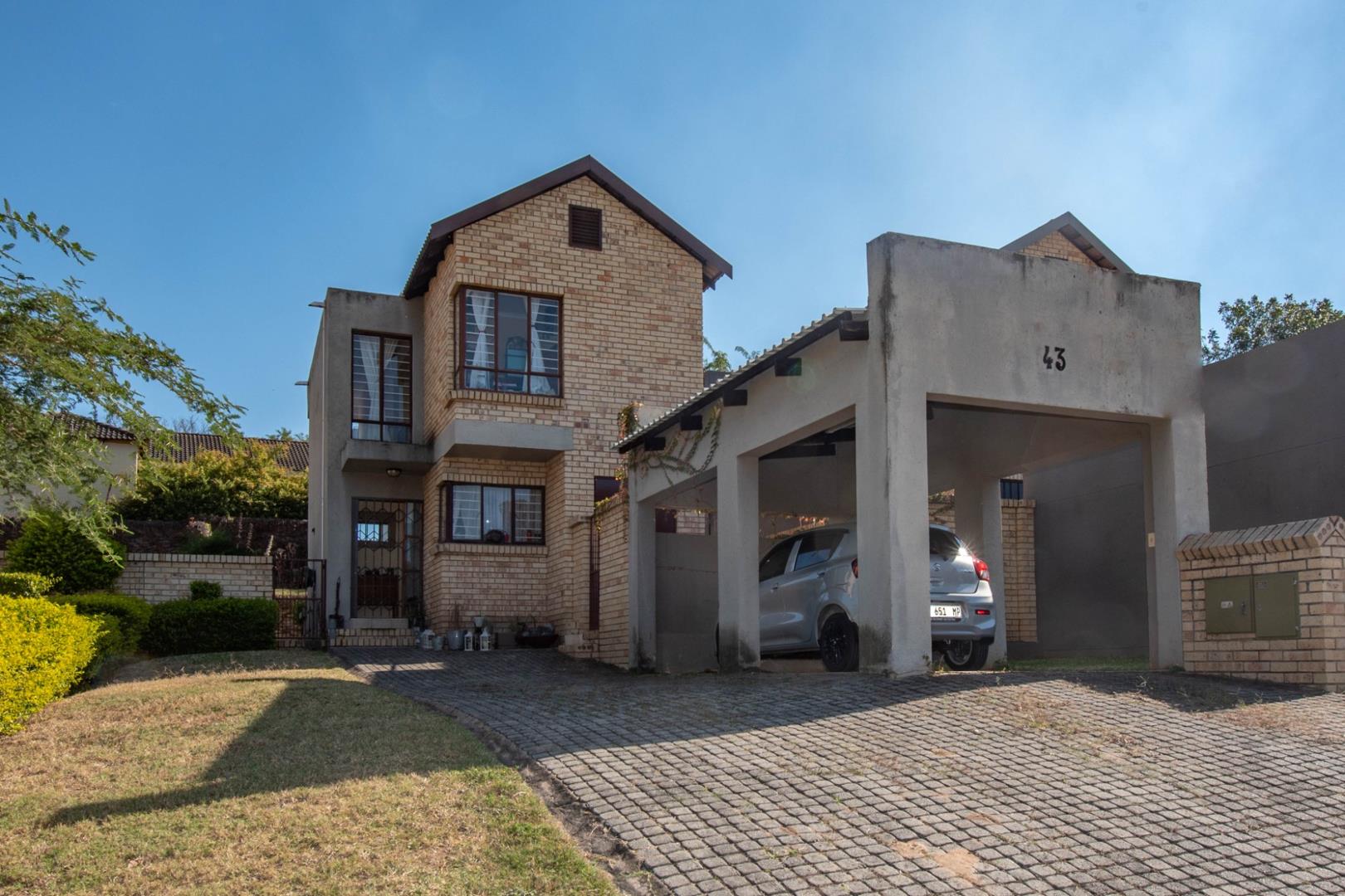 2 Bedroom House for sale in Stonehenge Ext 7 P24114496261