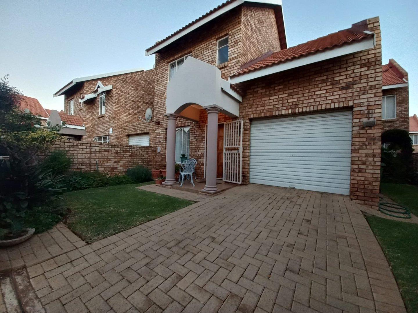 2 Bedroom House for sale in Baillie Park P24114496832