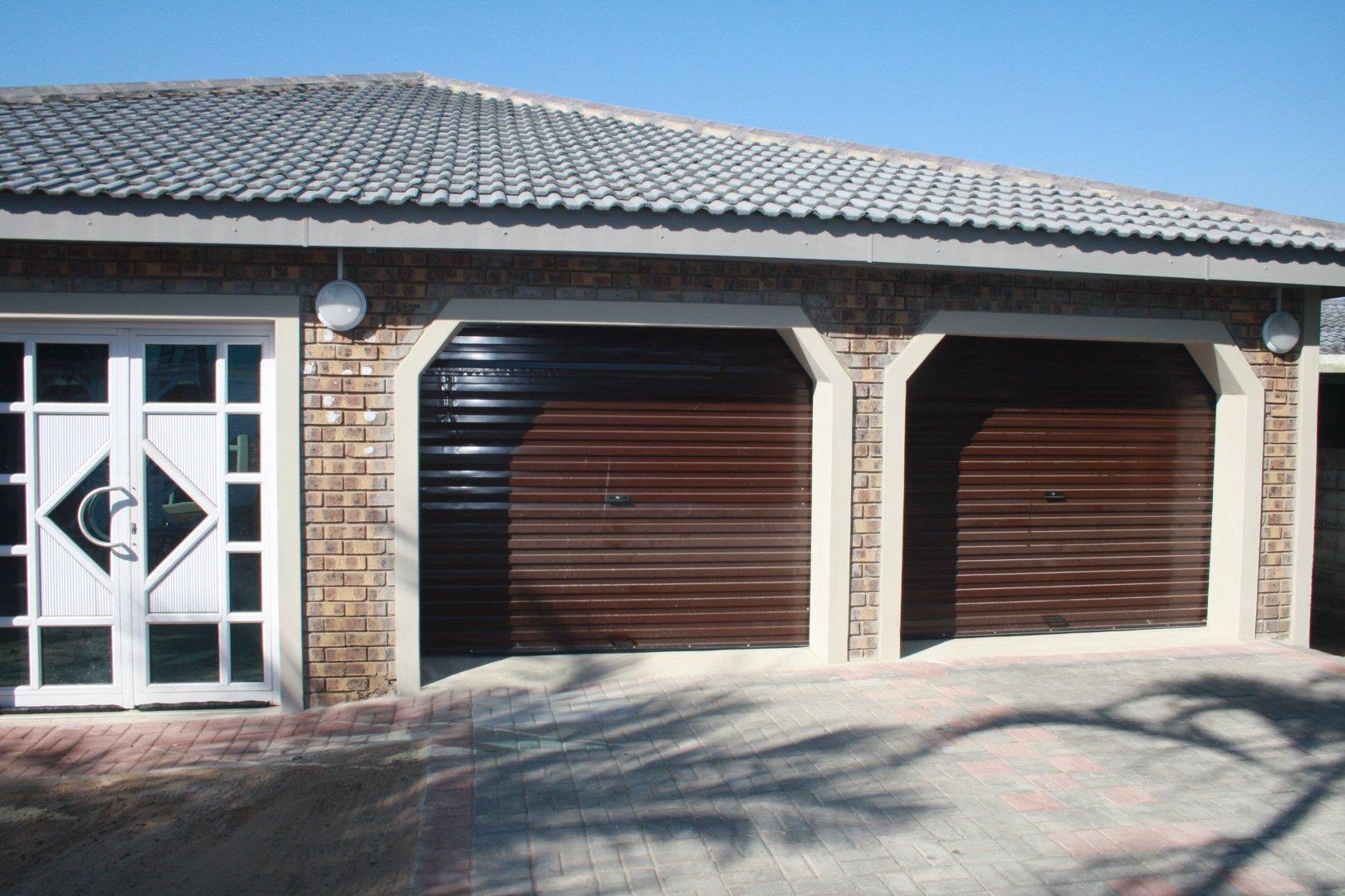 3 Bedroom House for sale in Brackenham P24114498115