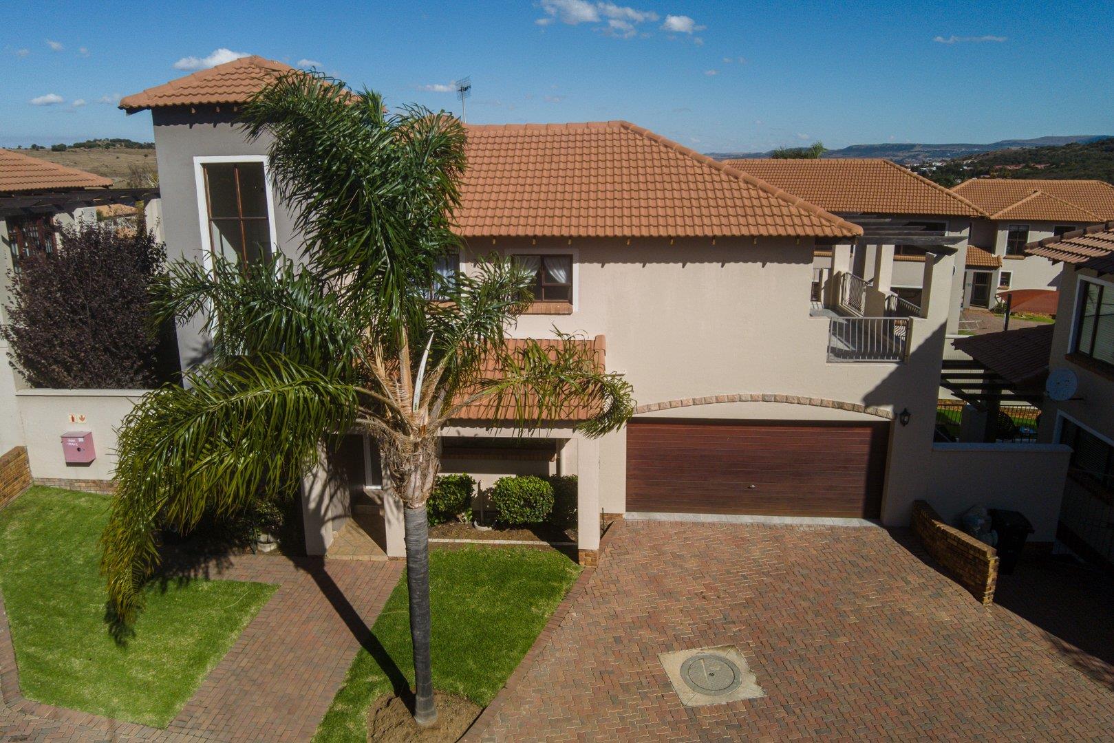 Glenvista Property Townhouses for sale in Glenvista