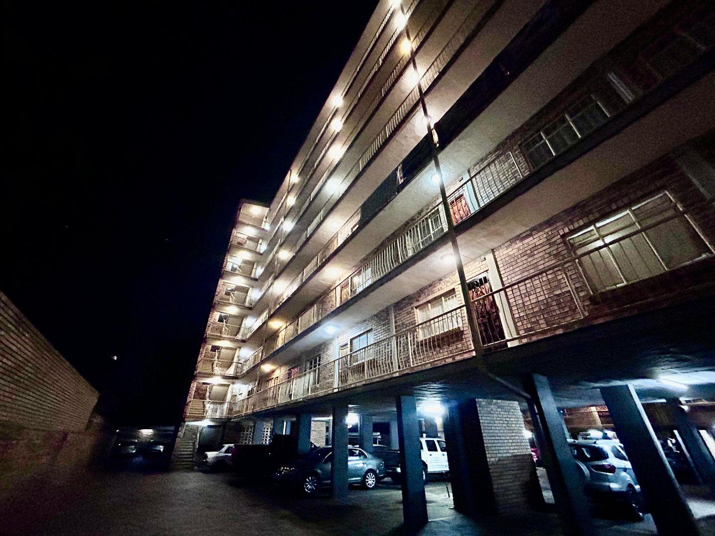 2 Bedroom Apartment / flat for sale in Silverton P24114499103