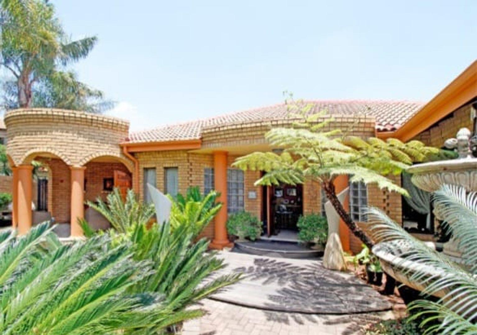 4 Bedroom House for sale in Eldo Glen P24114499332