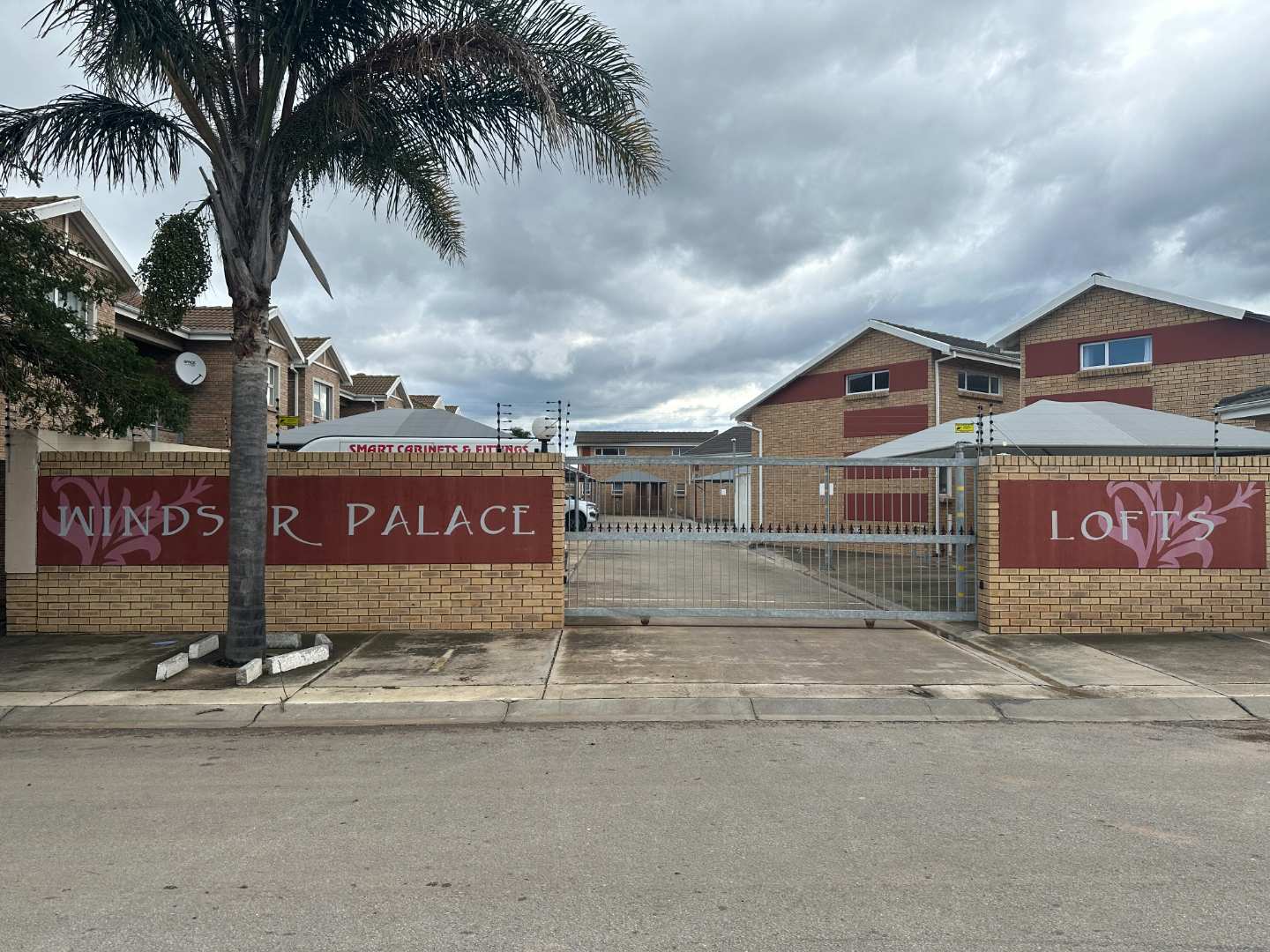 Windsor Park, Despatch Property Apartments / flats for sale in