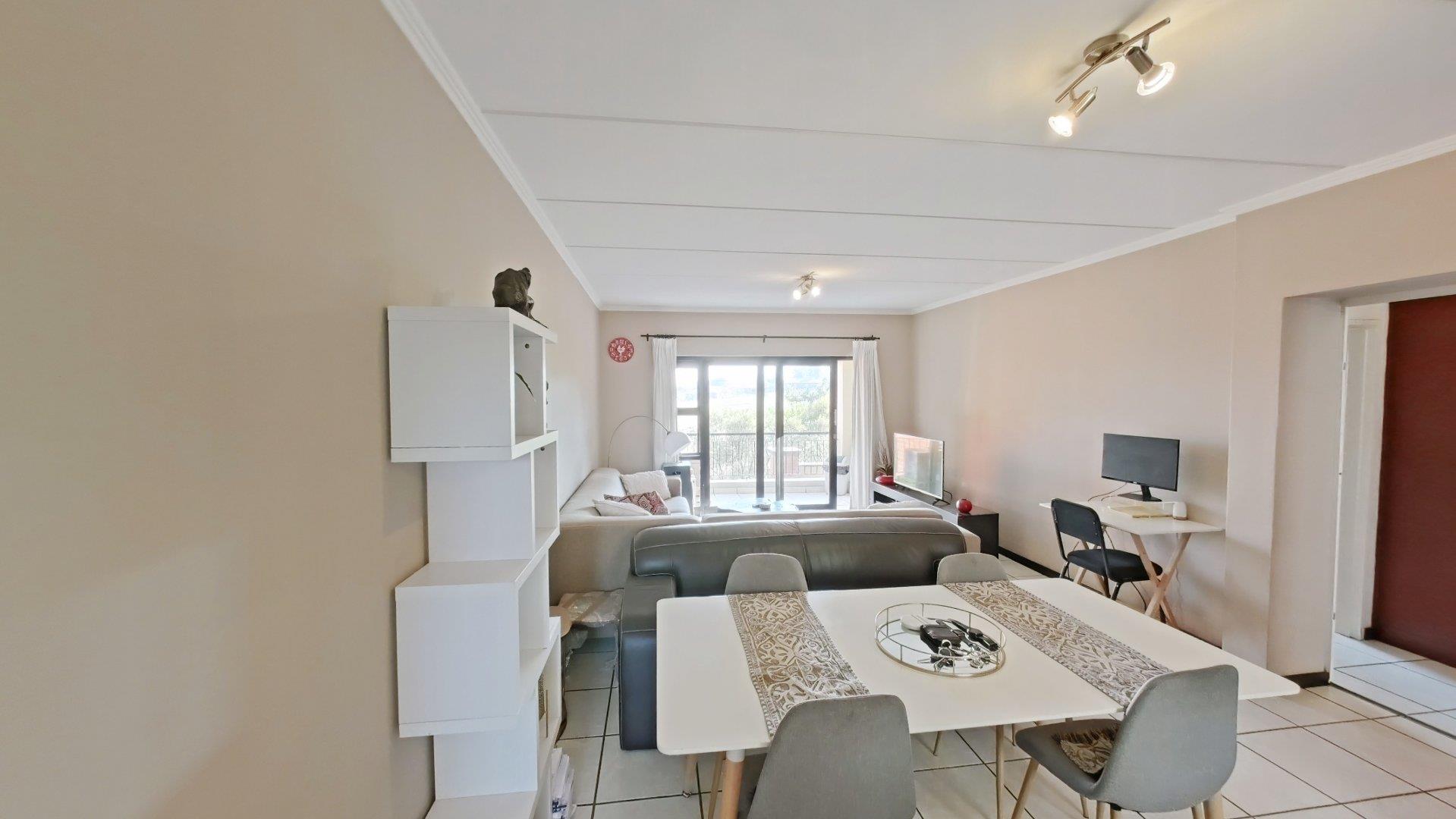 2 Bedroom Apartment / flat to rent in Sunninghill P24114502961