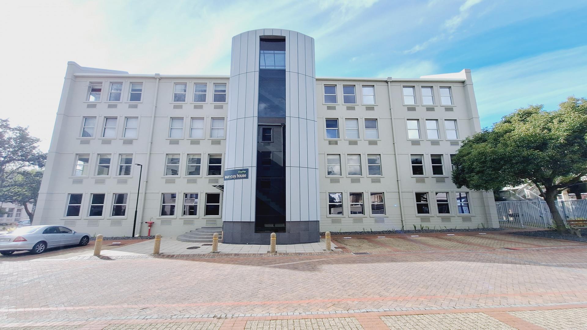 Commercial property to rent in Rondebosch Belmont Rd First Floor