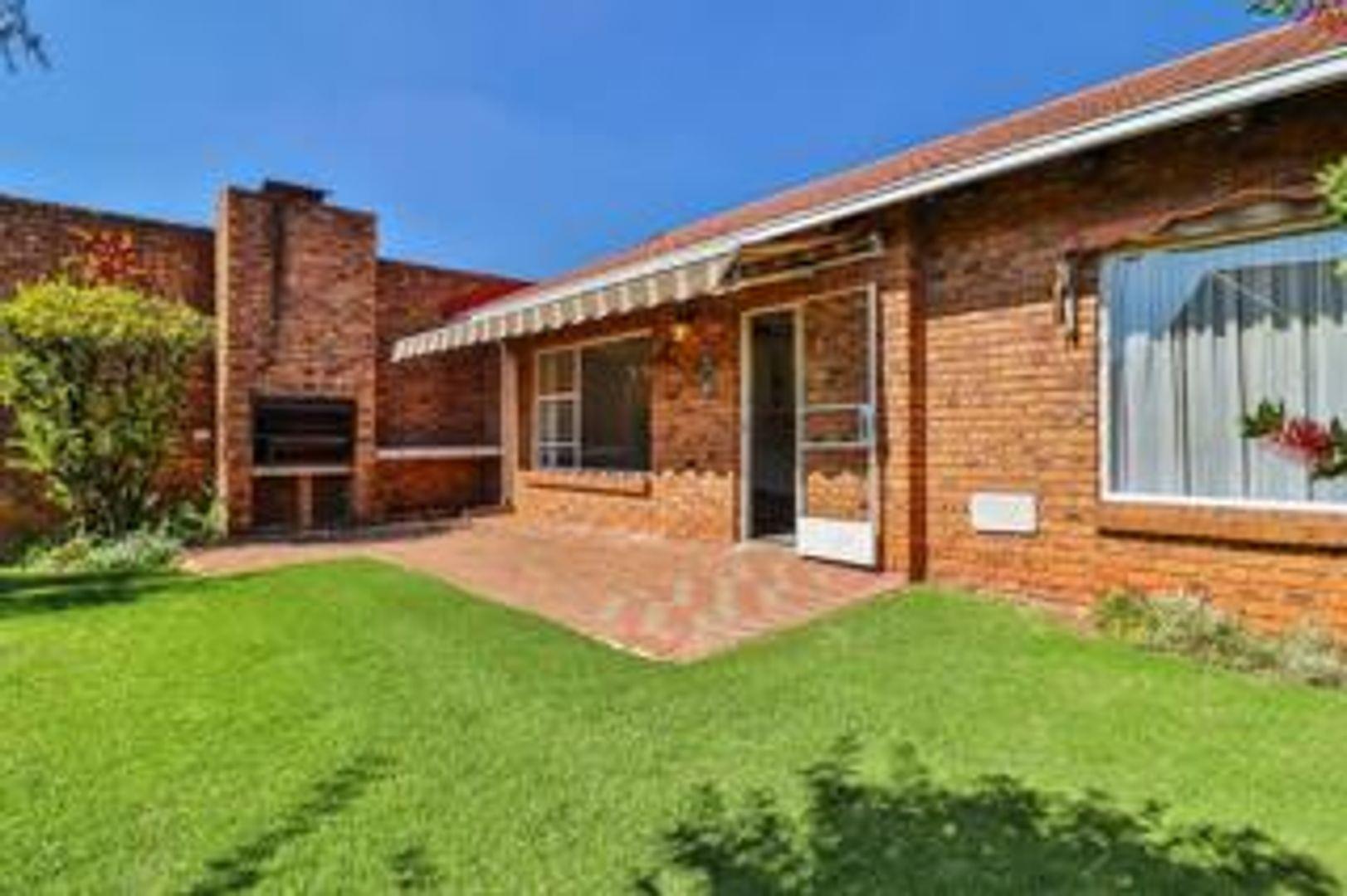 2 Bedroom House for sale in Edenvale Central 6 Leisure View Village