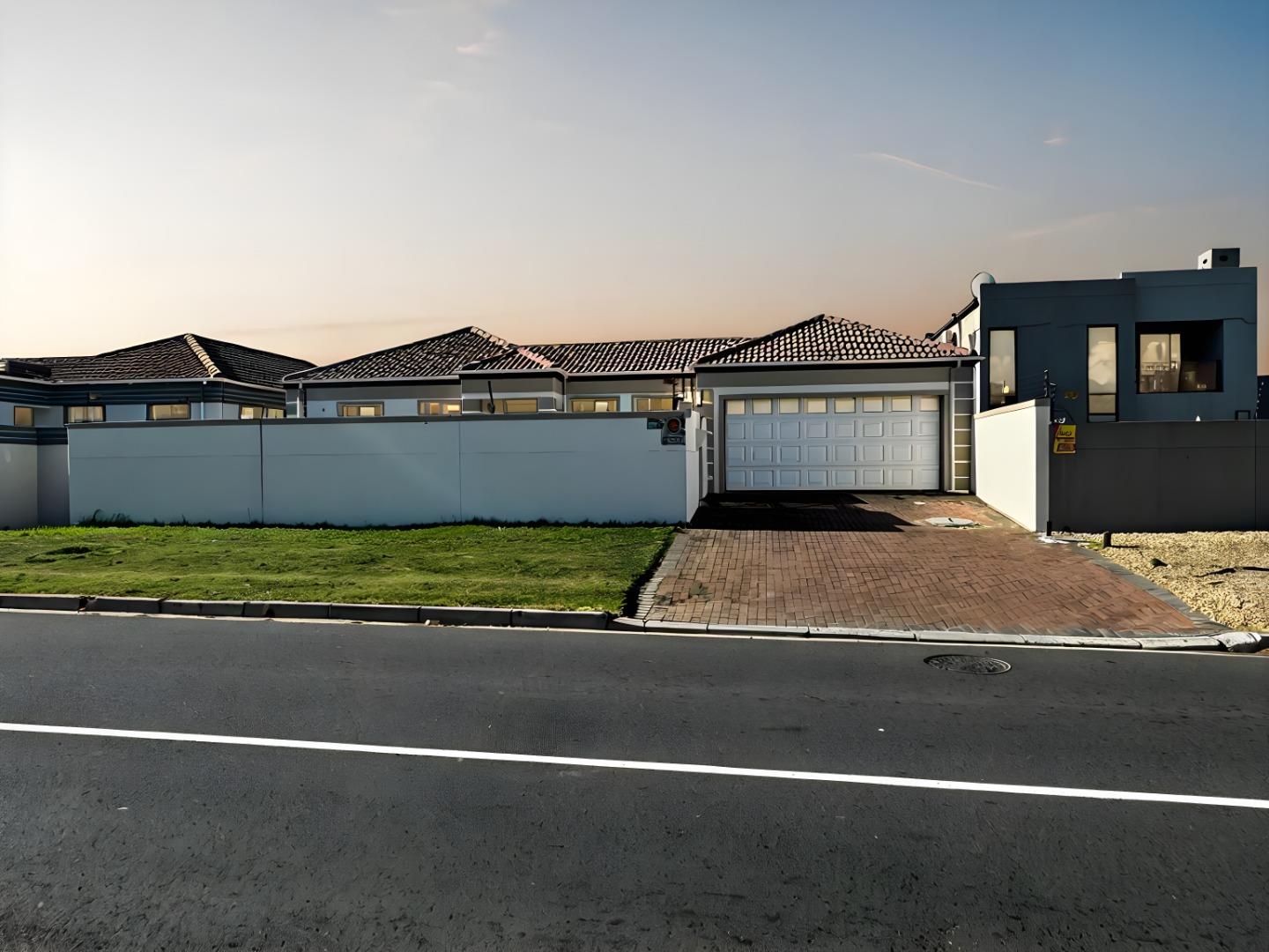 4 Bedroom House for sale in Parklands 274 Gie Road P24114505124