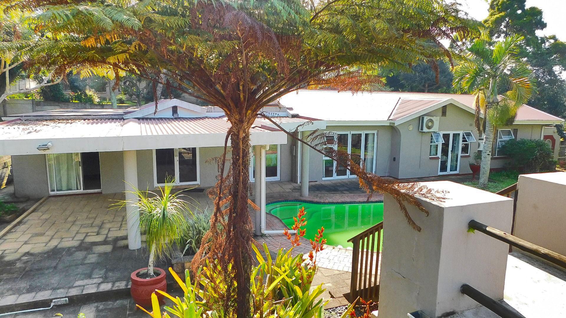 4 Bedroom House for sale in Padfield Park P24114505753