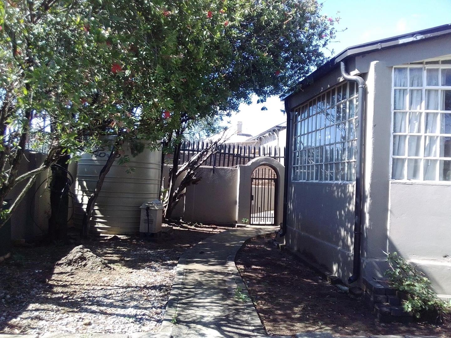 Commercial property for sale in Brixton P24114506225