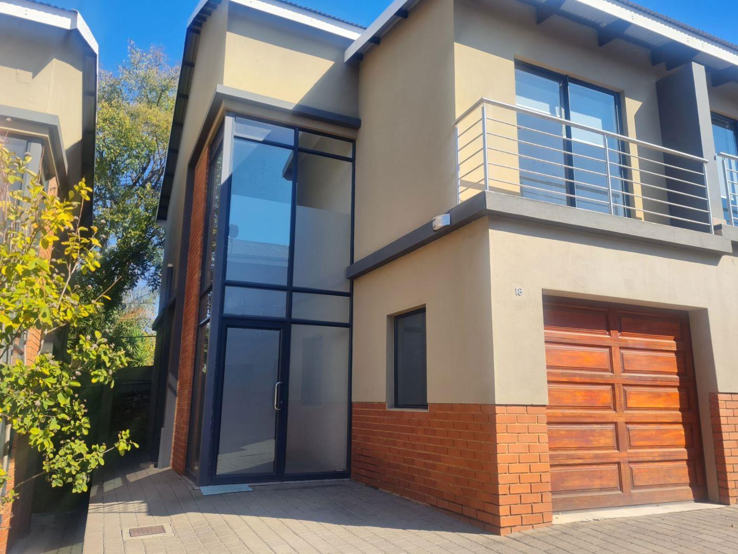 2 Bedroom Apartment / flat for sale in Lynnwood Manor 49 Lynburn Road