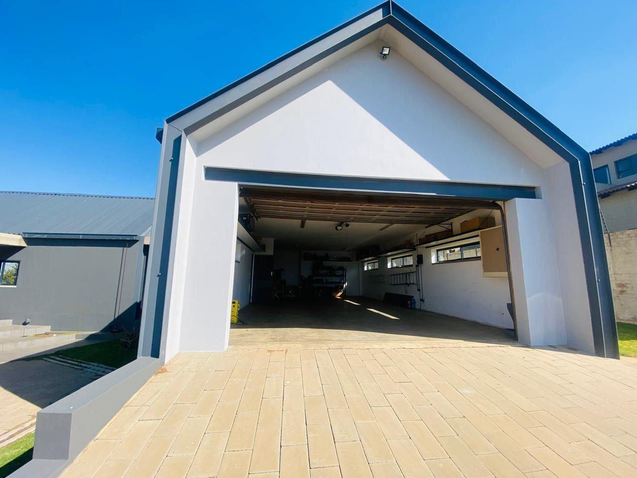 4 Bedroom House for sale in Berg En Dal P24114506948