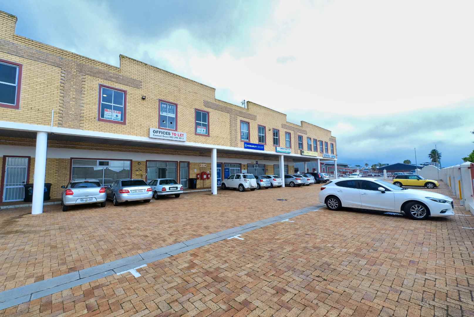 Industrial property to rent in Montague Gardens P24114507462