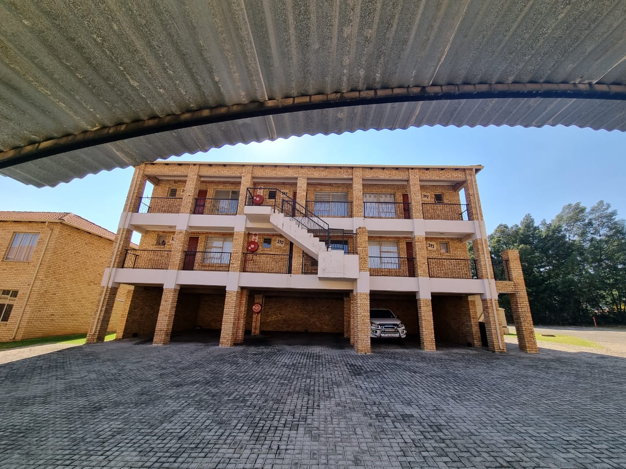 2 Bedroom Apartment / flat to rent in Greenhills P24114507773