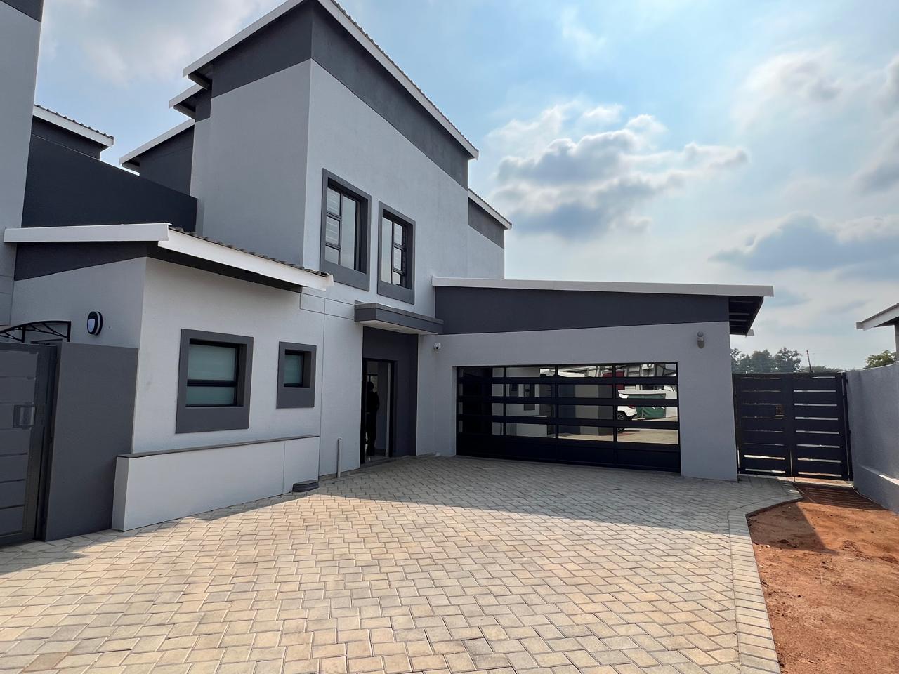 3 Bedroom House for sale in Zambezi Manor Lifestyle Estate P24114507922