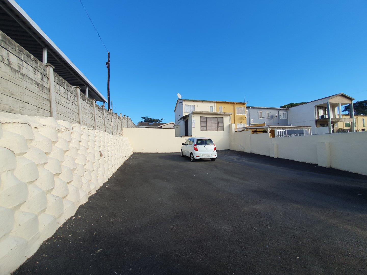 2 Bedroom House for sale in Sunford P24114508374